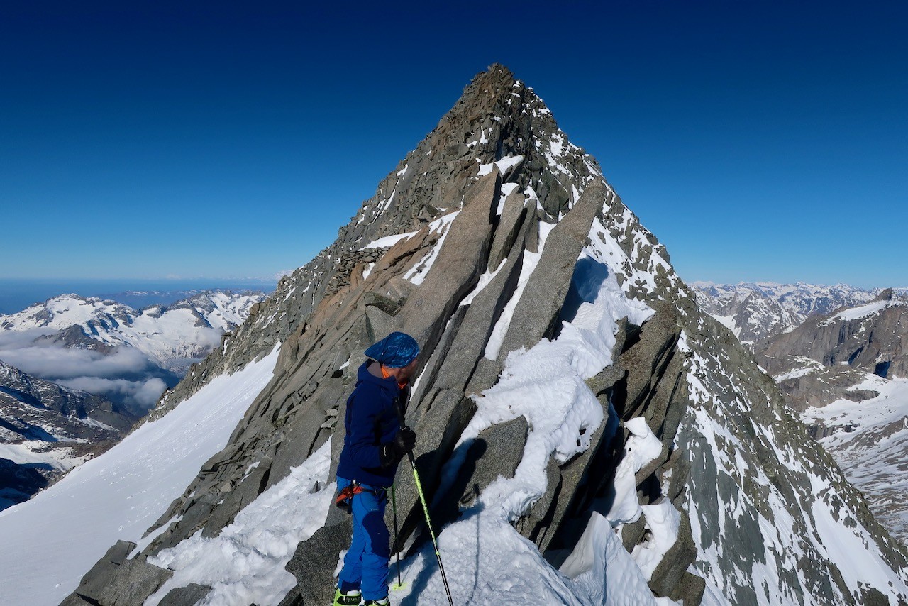 J3 Sur l'arête terminale de la 