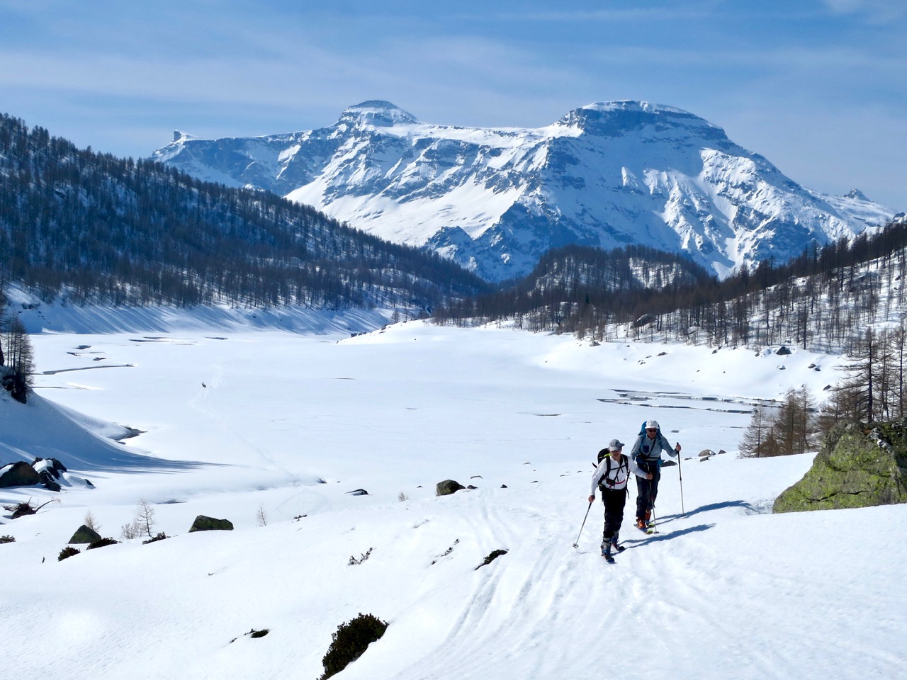 J3 - Après le lac, on commence à grimper