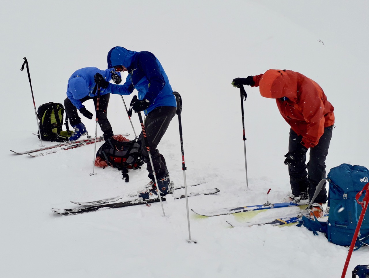 J4 - Corno pass - on enlève les peaux dans le blizzard