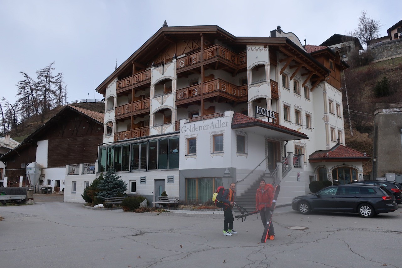 J4 Nuit dans une auberge en Italie  près de Melago. On espère le retour du beau temps !