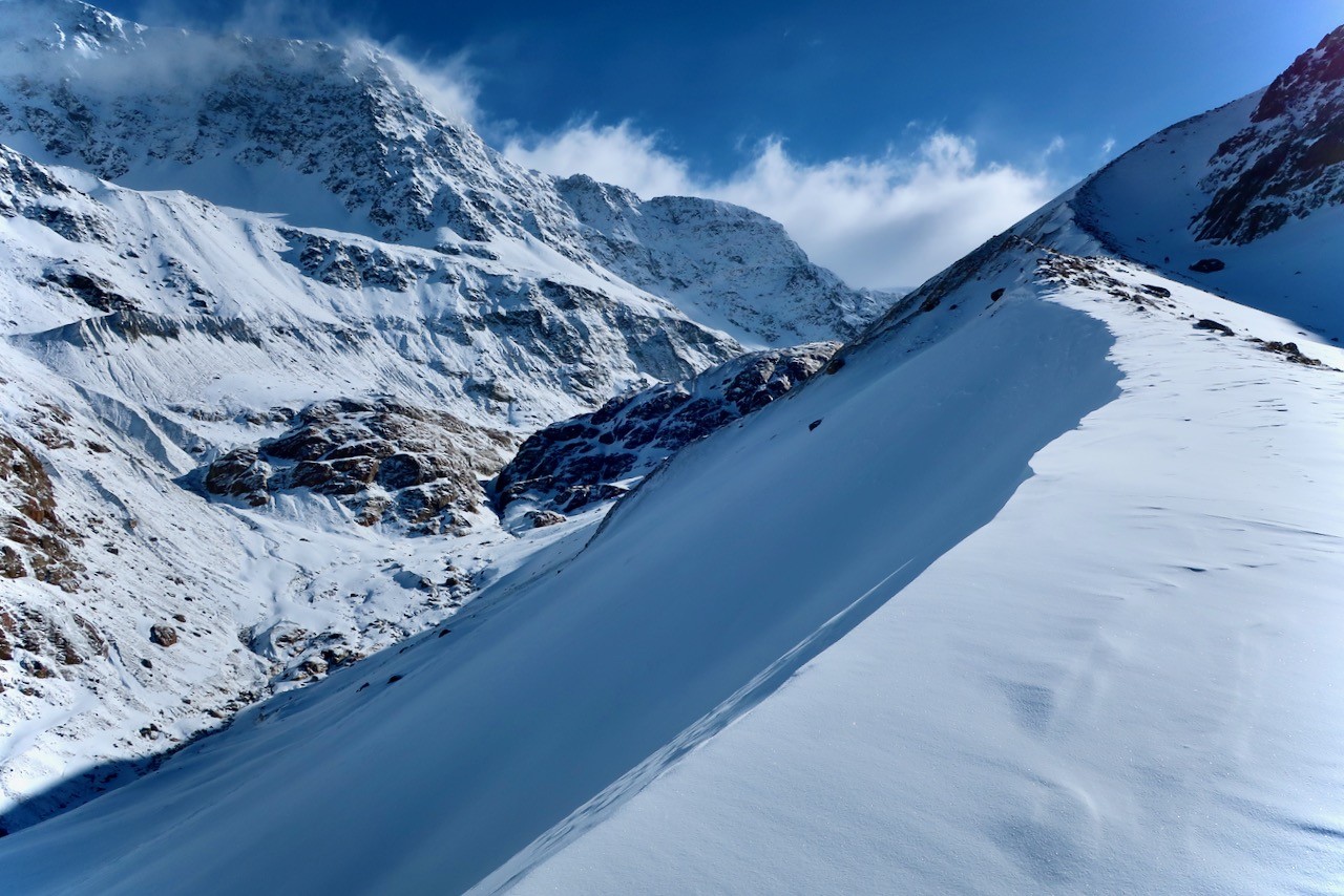 J5 Sur la moraine avant d'atteindre le pied du glacier