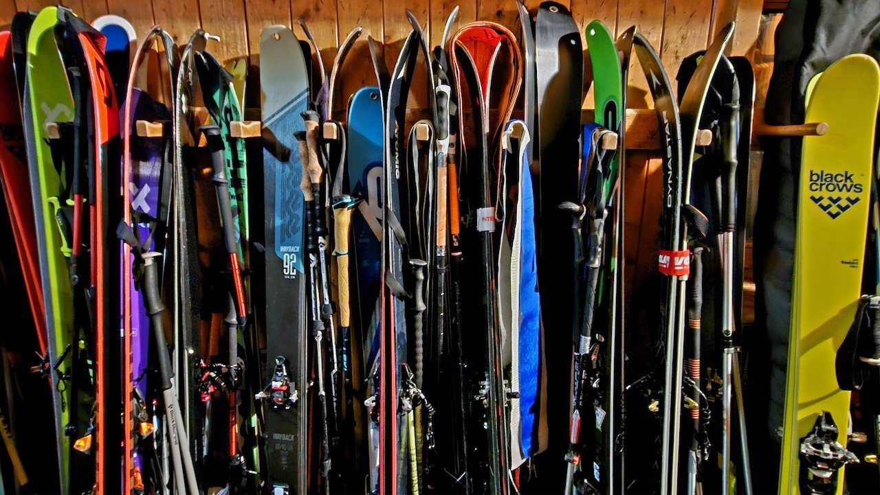 J7 Mosaique de skis multicolores