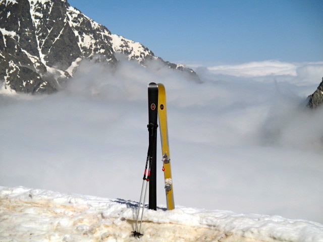 Refuge Questa - au dessus des nuages