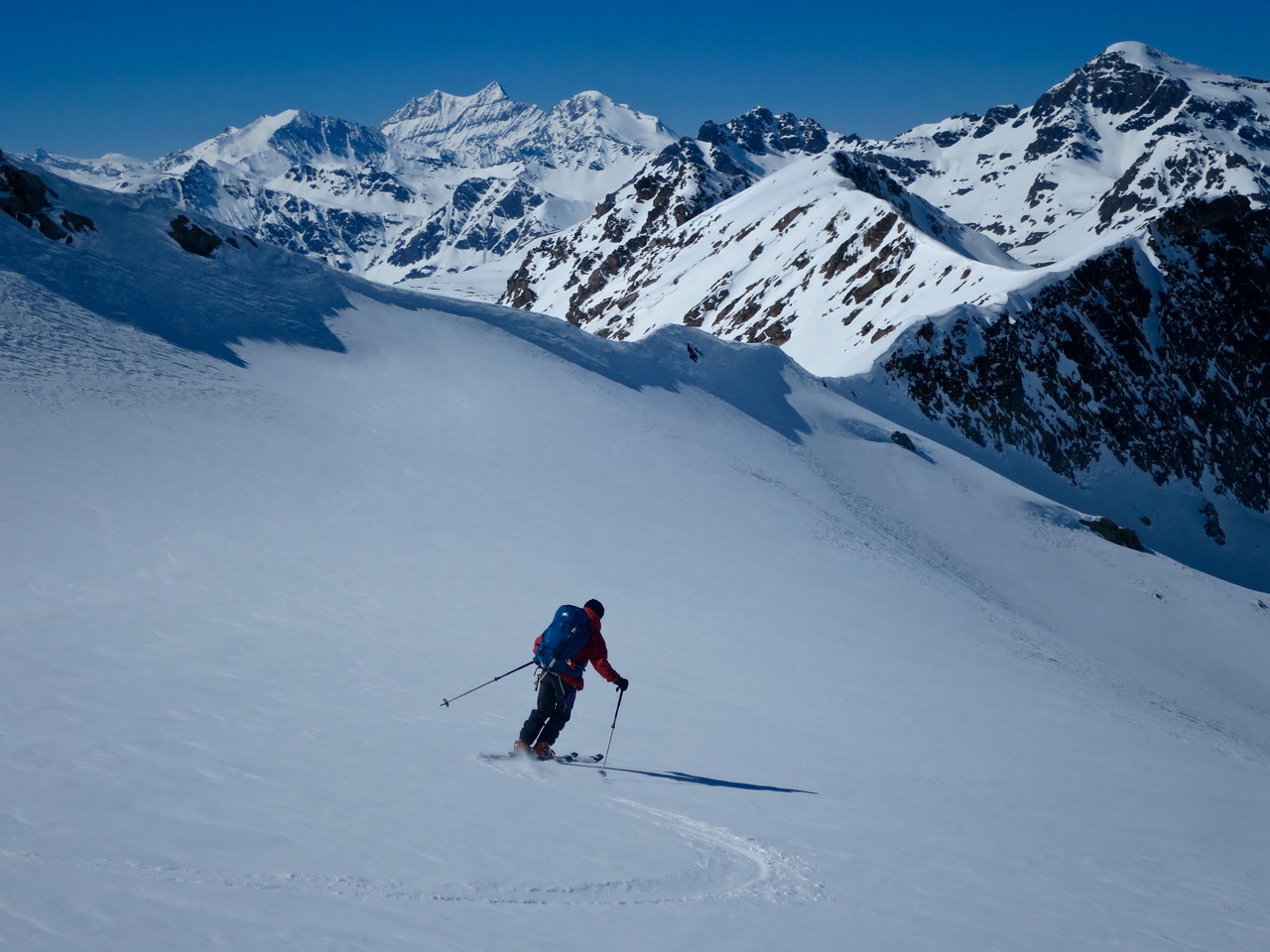 Descente du col de Trièves vers le glacier des sources de l'Arc