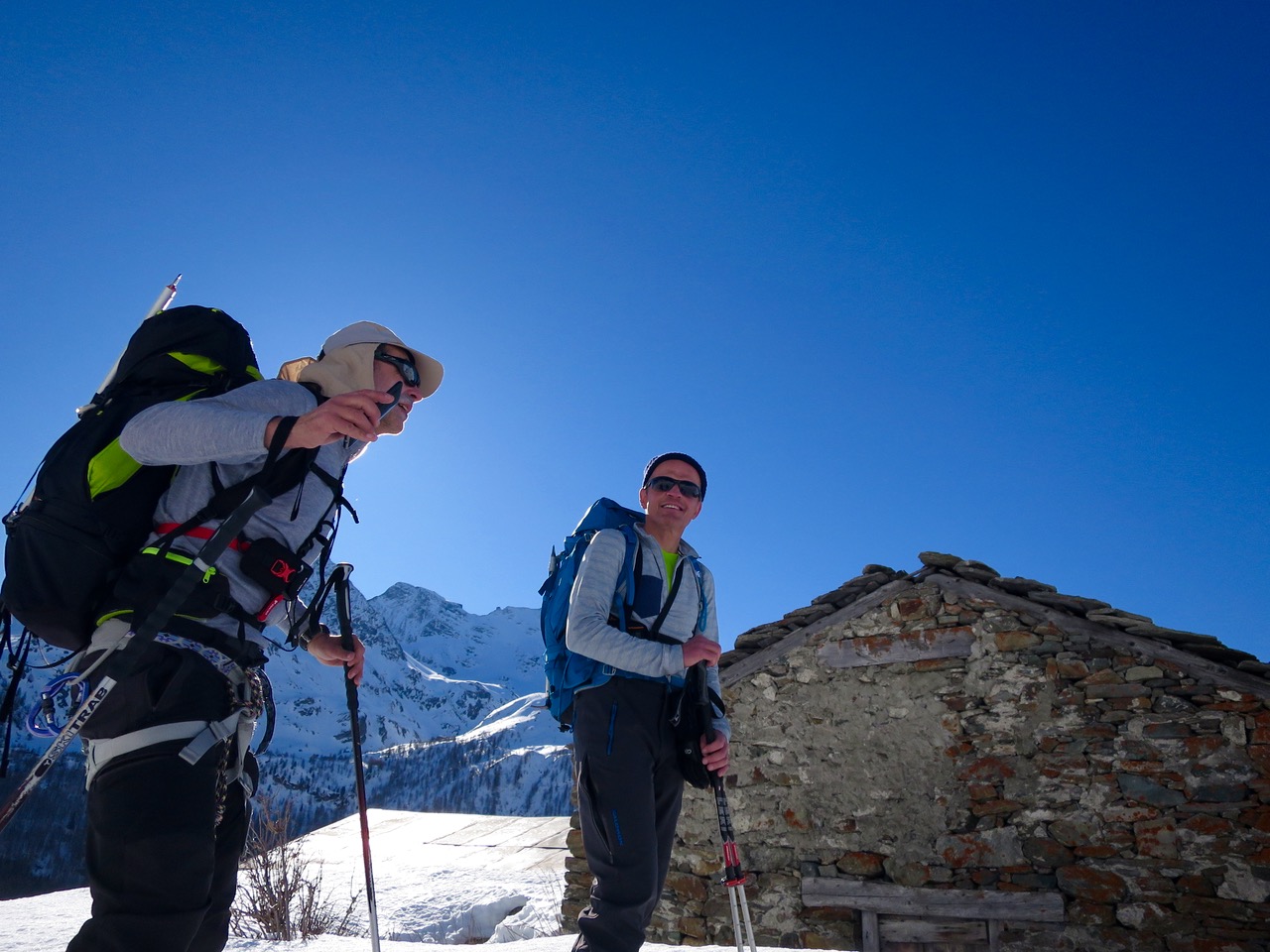 Echange avant d'attaquer la montée