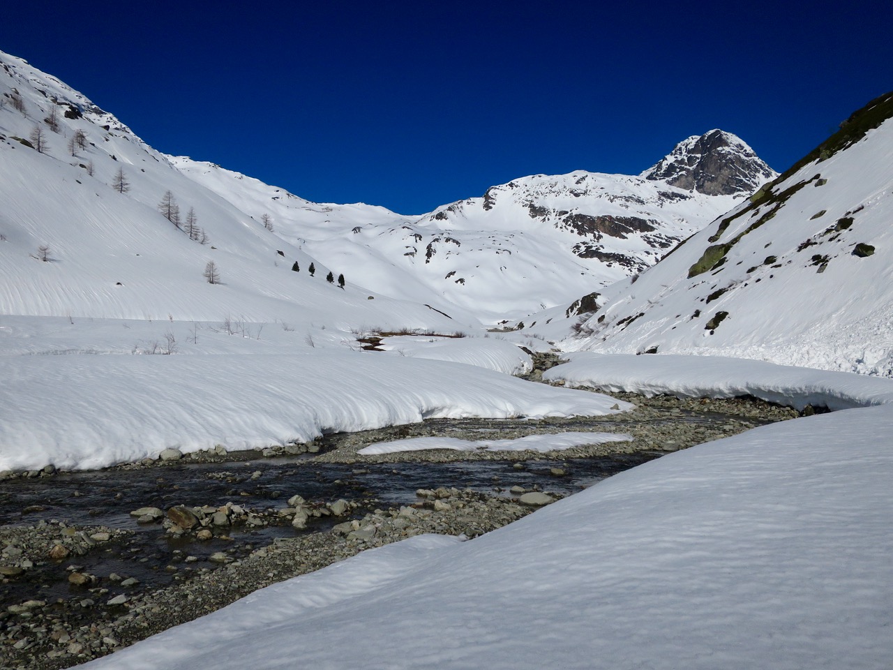 Le vallon du Mont vu du bas