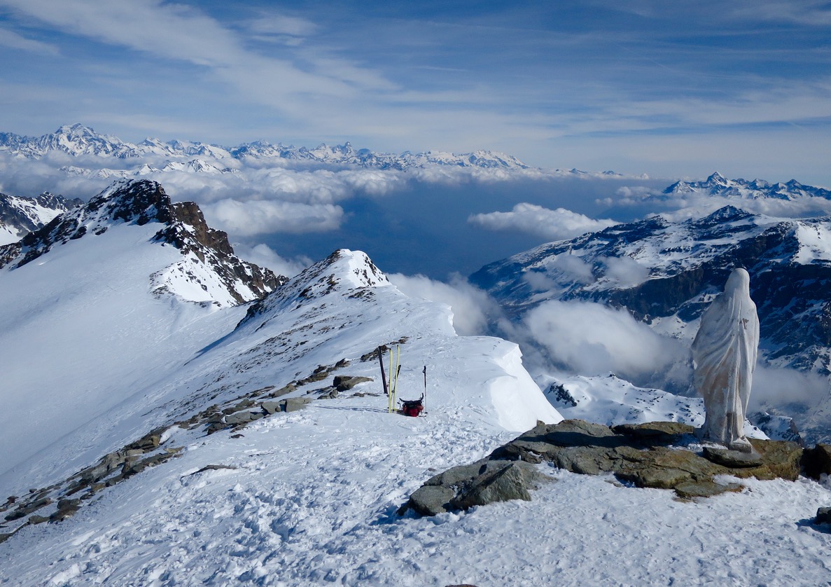 Vue sur la Val D'Aoste depuis la testa del Ruitor