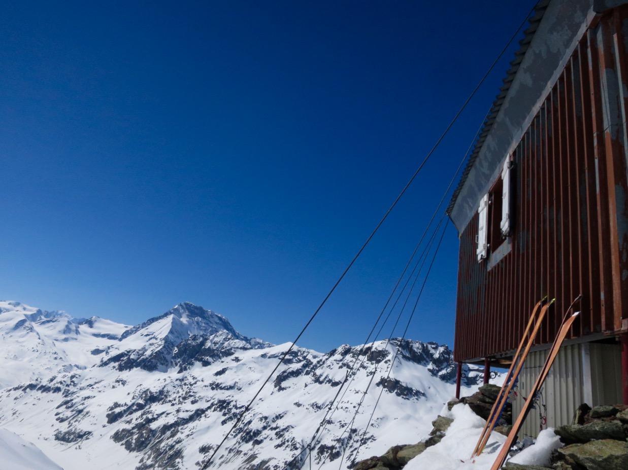 J6 - Cabane de l'Aiguillette, perchée  entre les airs