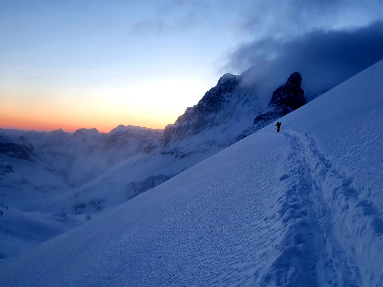 Montée au SandPass avant le levé du soleil