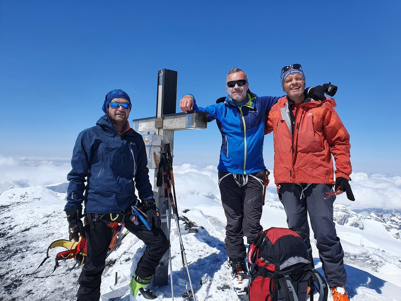 J6 Nicolas, JL et Thierry au sommet du Piz Russein (3645m)