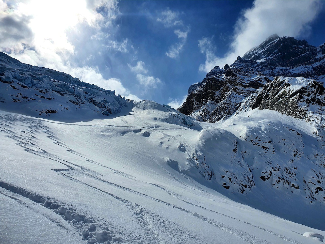 J6 On évite les séracs sur le Biferten Gletscher