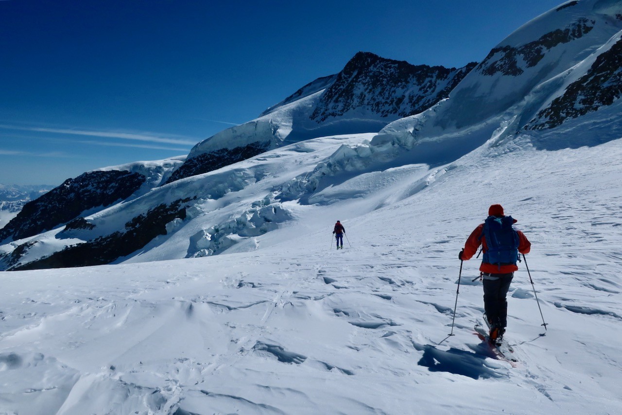 J5 Entrée sur la grandiose traversée des  