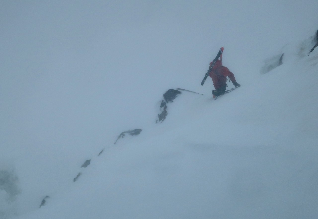 J5 C'est très très raide ! On finit par tirer un rappel .... en vain. Ca ne passe pas !