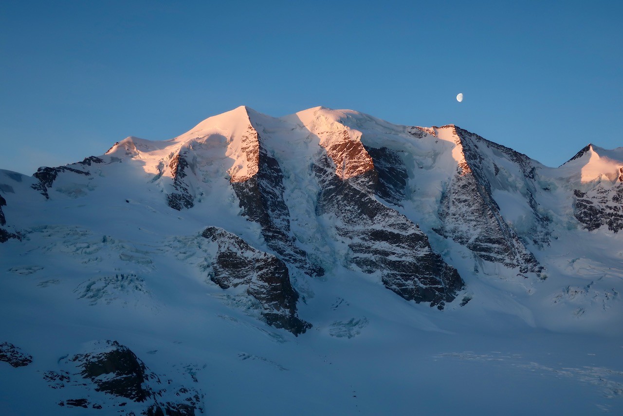 J6 Levé de soleil sur le Piz Palu