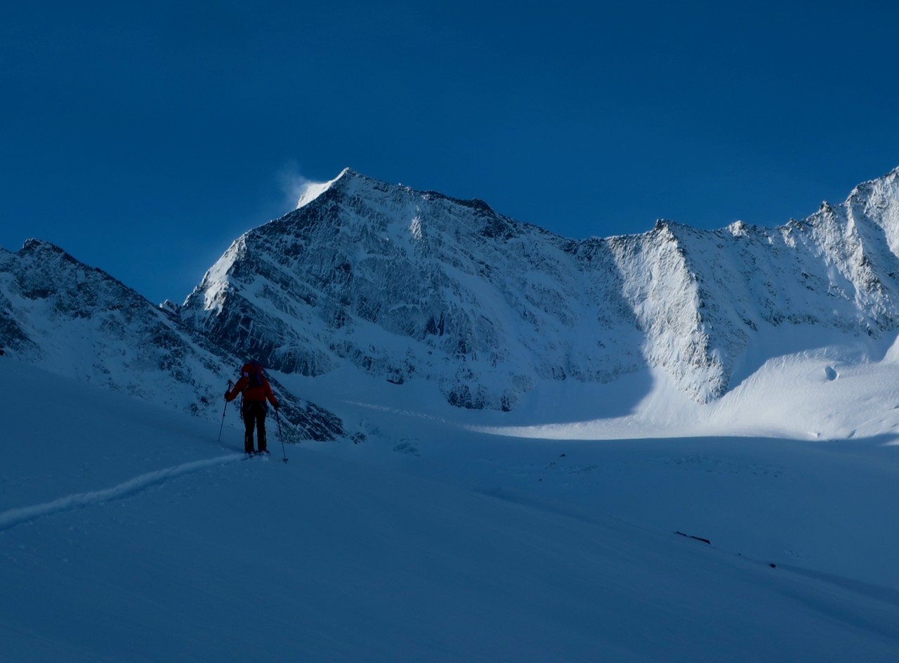 J6 Ambiance de haute montagne sur le glacier