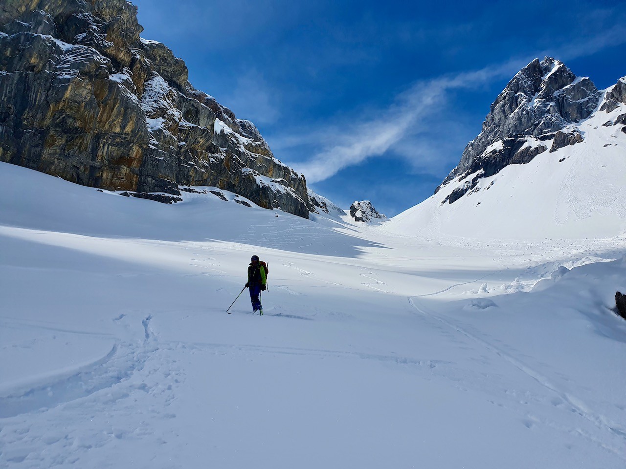 J7 Belle poudre encore dans le dernier long vallon