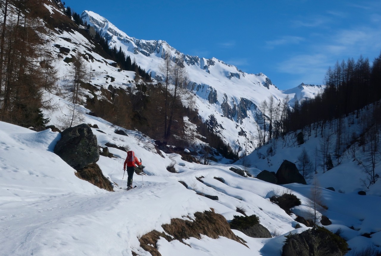 J7 On remonte la vallée de l'Ahrn sur la piste de ski de fond