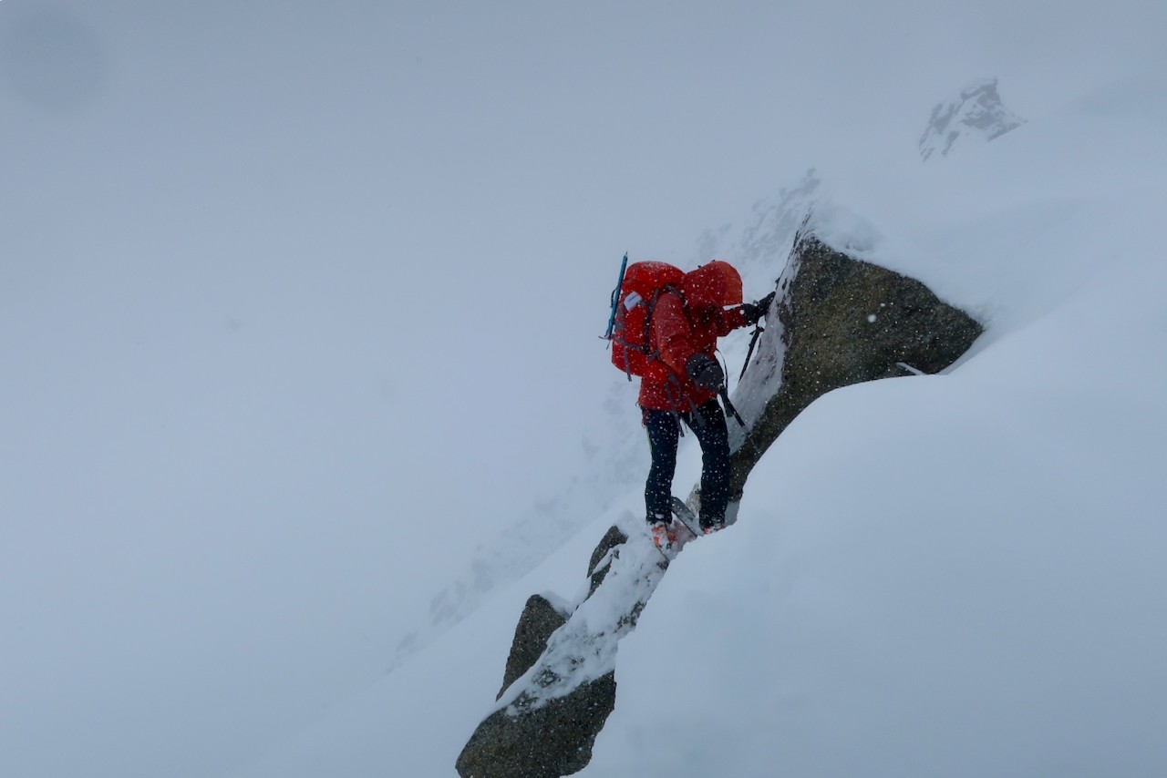 J8 Ski-escalade pour trouver un passage  ... technique peu orthodoxe