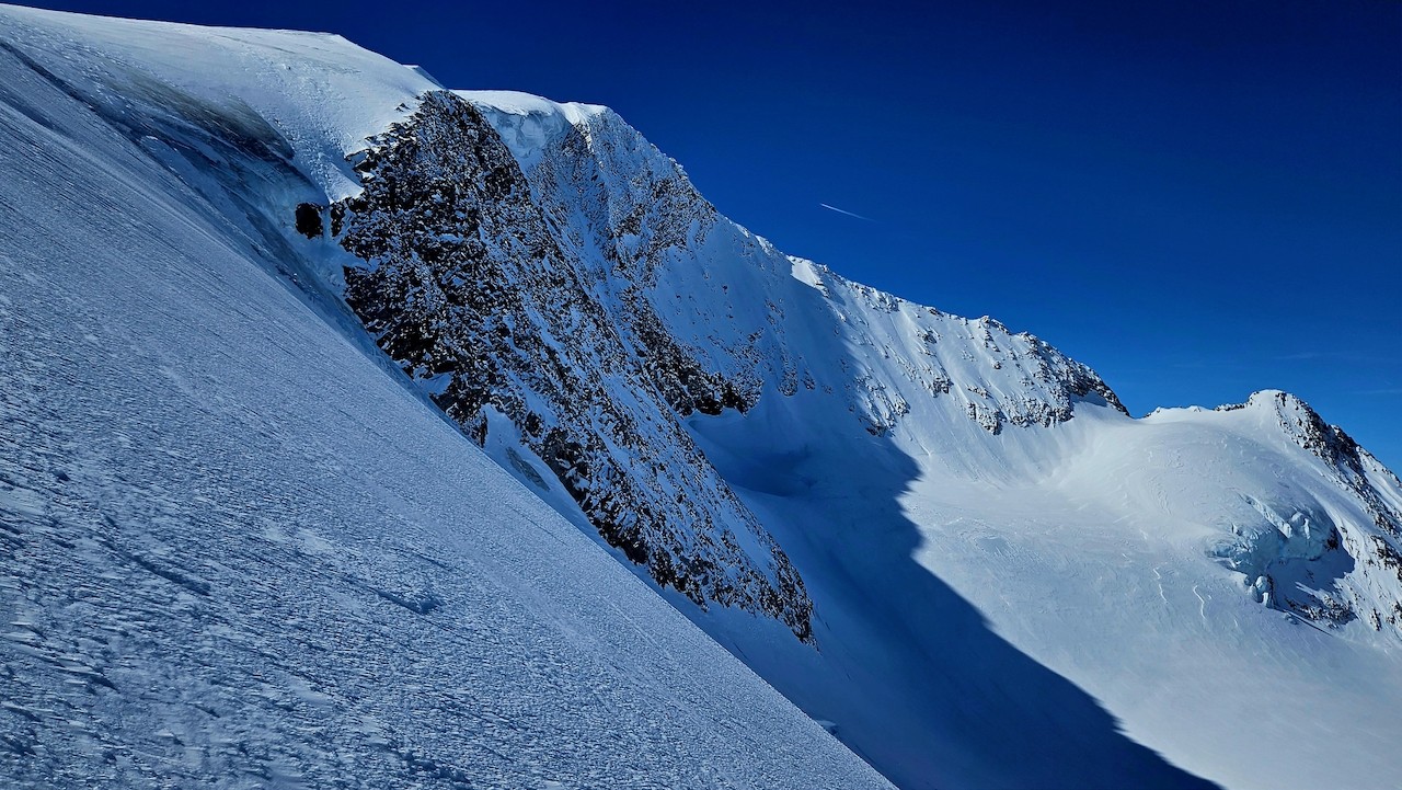 J9 Sous la crête sommitale du Grossvenedigger