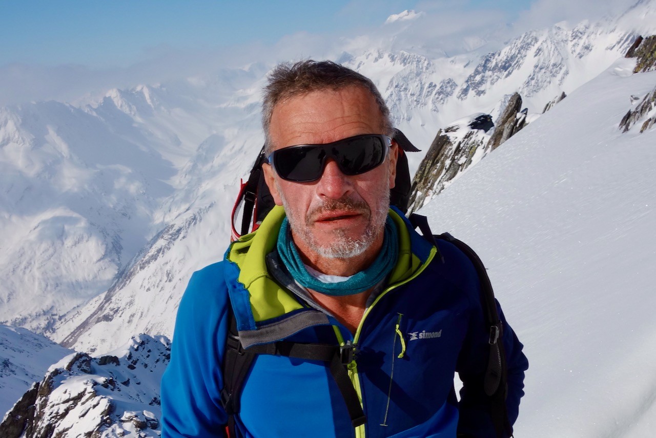 J6 Jean-Luc prend les premier rayon de soleil de la journée 