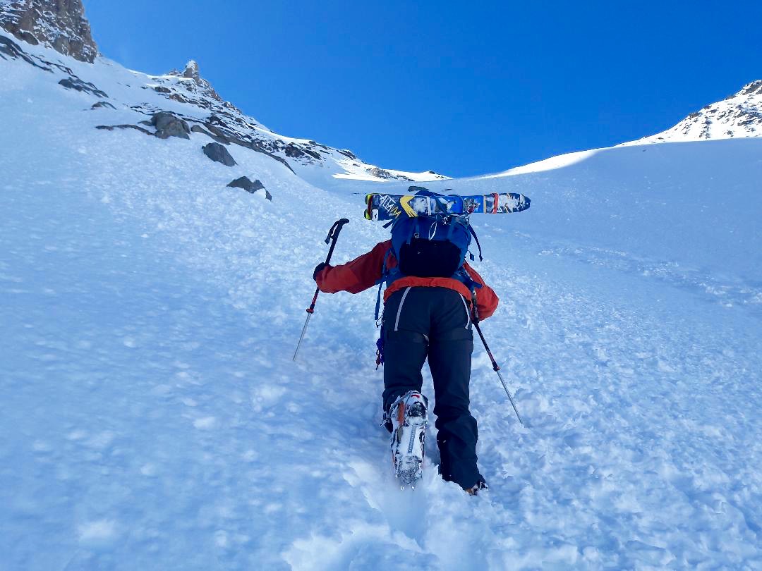 J5 - Remontée du couloir Nord. Raide et long !