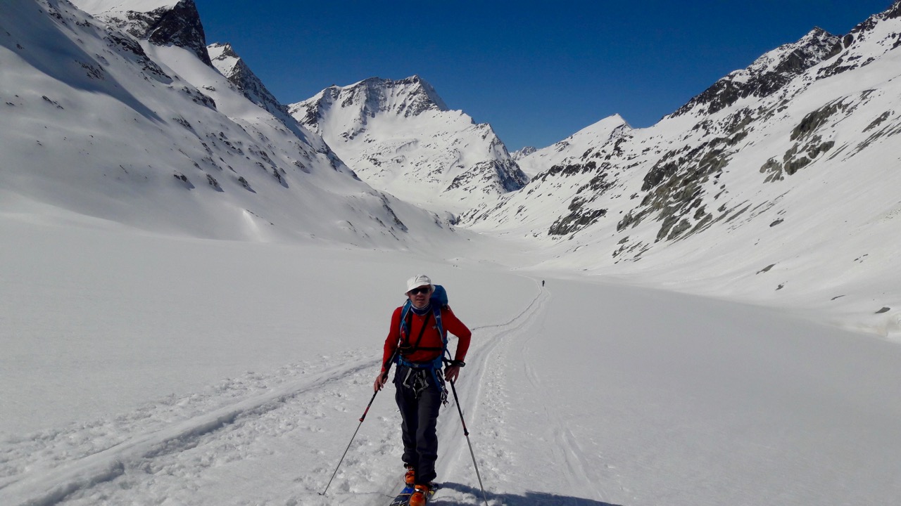 J6 - Longue longue remontée du glacier d'otema